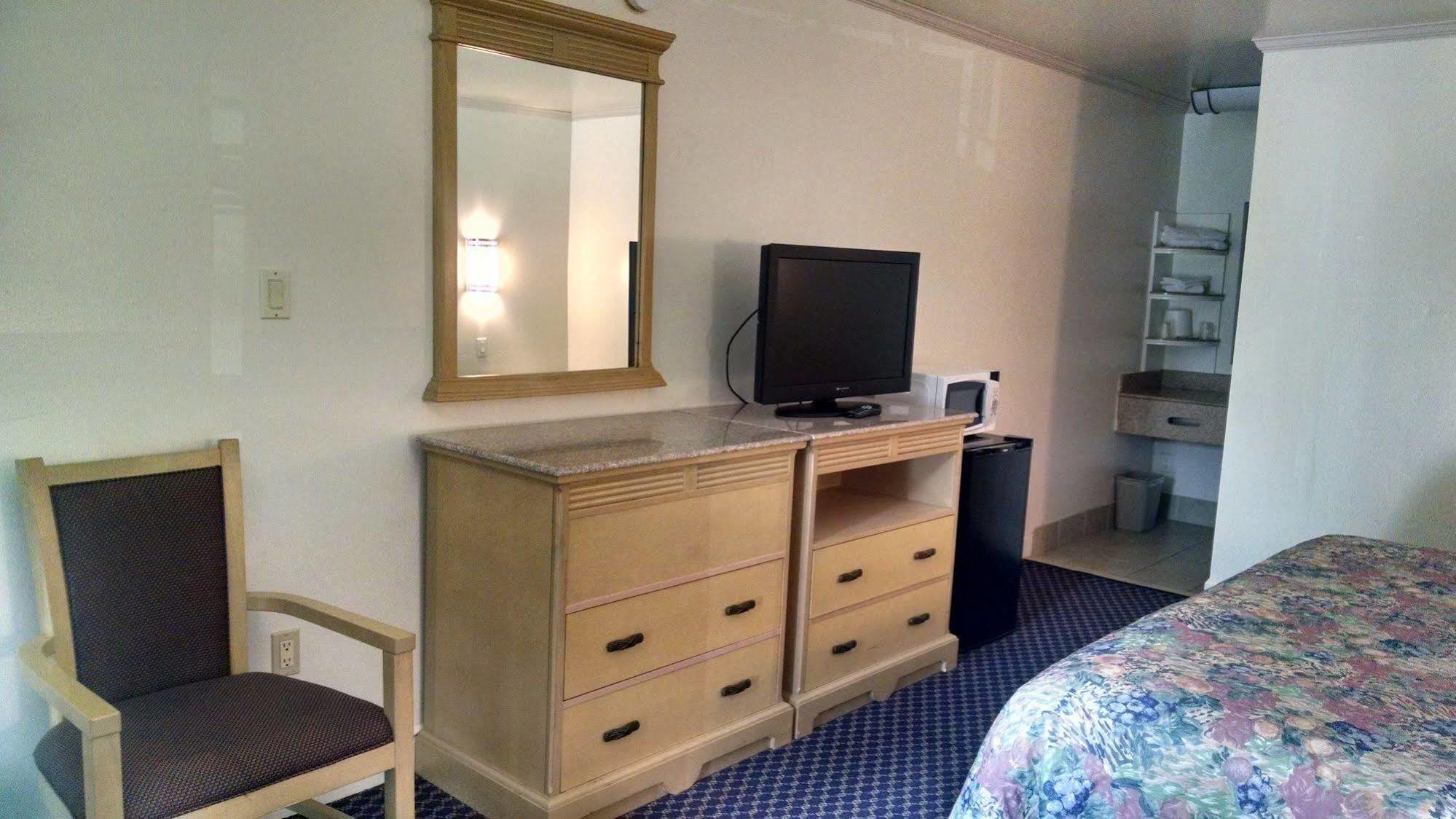 Budget Lodge Newport News Exterior foto